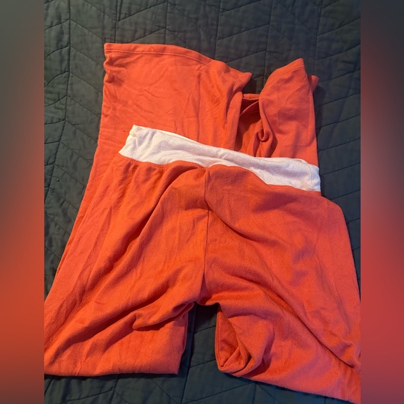 Casual Women’s Clothes - Picture 3 of 10